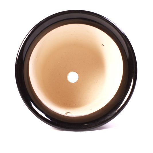 Cascade noire à rebord extérieur